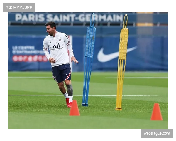 里昂4-2逆转战胜里尔，积分追平榜首巴黎圣日耳曼