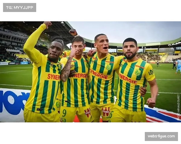 朗斯2-0南特，锁定下赛季欧战资格